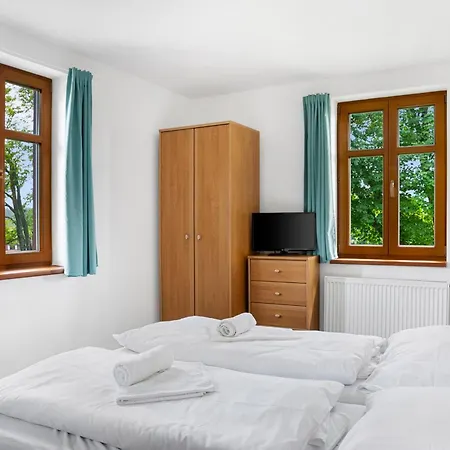 Hotel Wellness Franz - Rejviz 3*